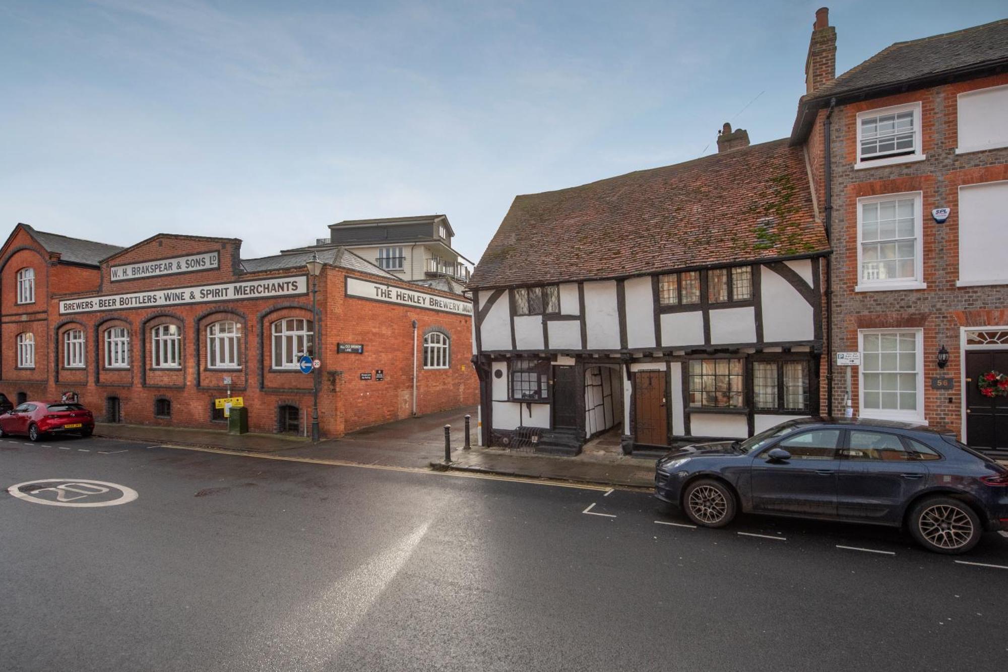 15Th Century Tiny Character Cottage-Henley Centre Exterior photo